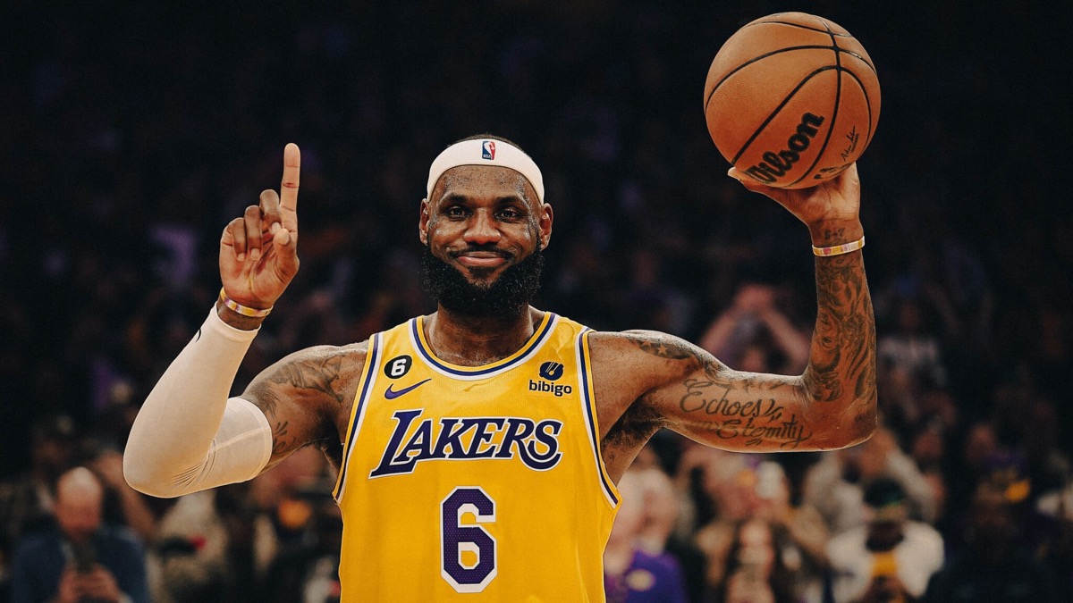 詹姆斯篮球智商解析:球场上的战术大师